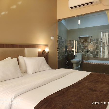 The Pearl Hotel Puri Esterno foto