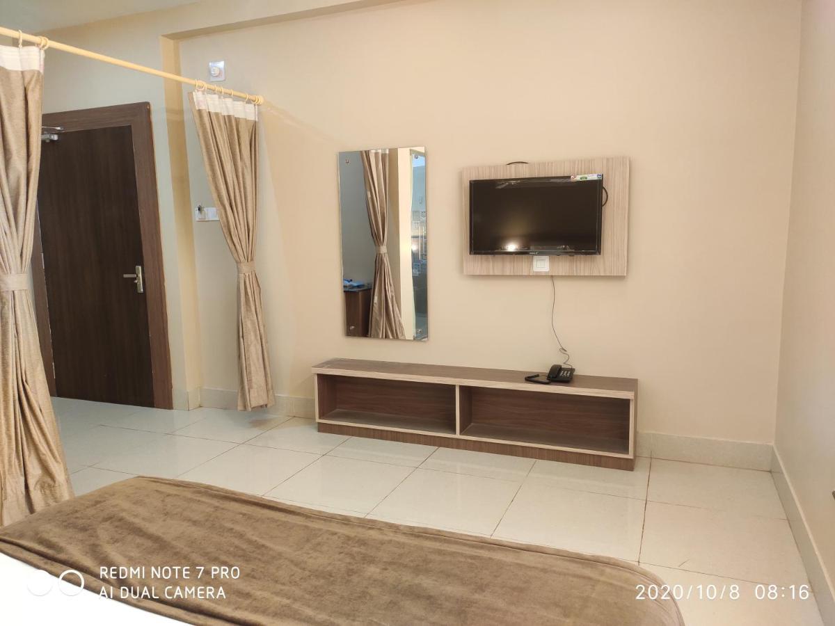 The Pearl Hotel Puri Esterno foto