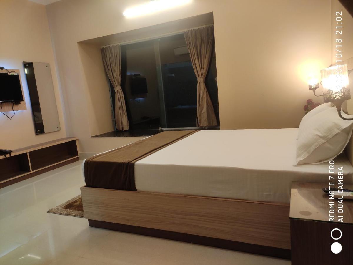 The Pearl Hotel Puri Esterno foto