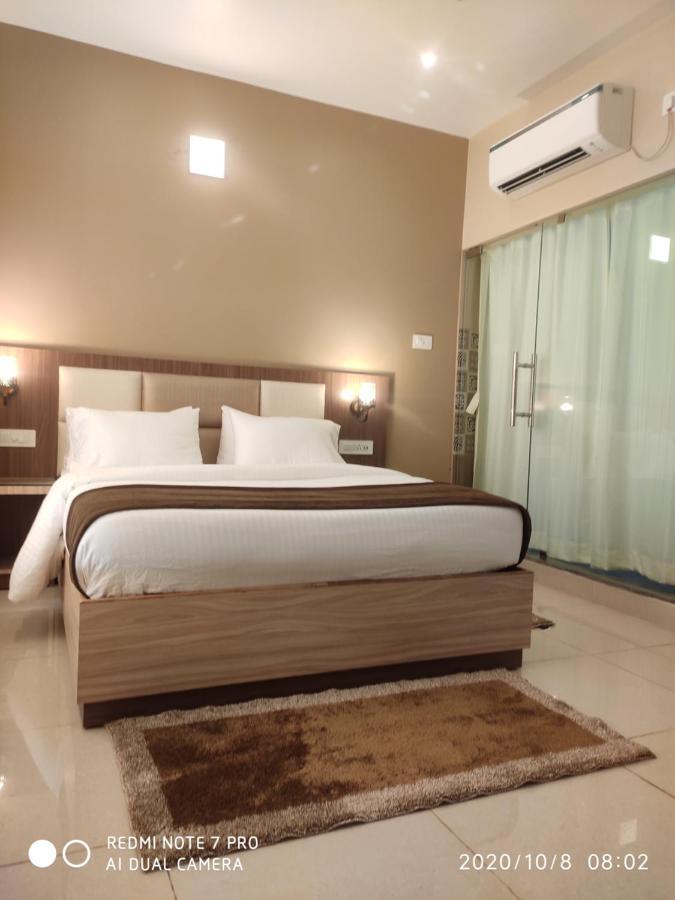 The Pearl Hotel Puri Esterno foto