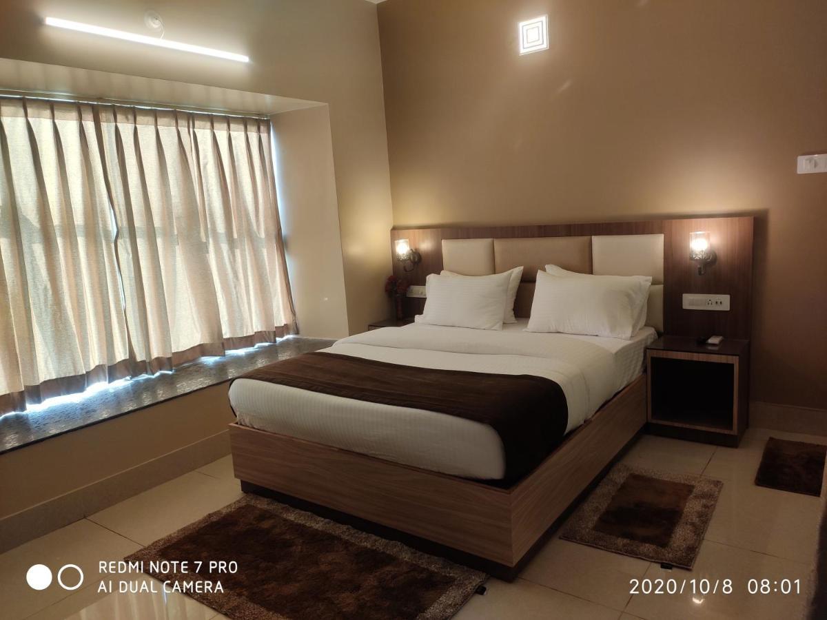The Pearl Hotel Puri Esterno foto