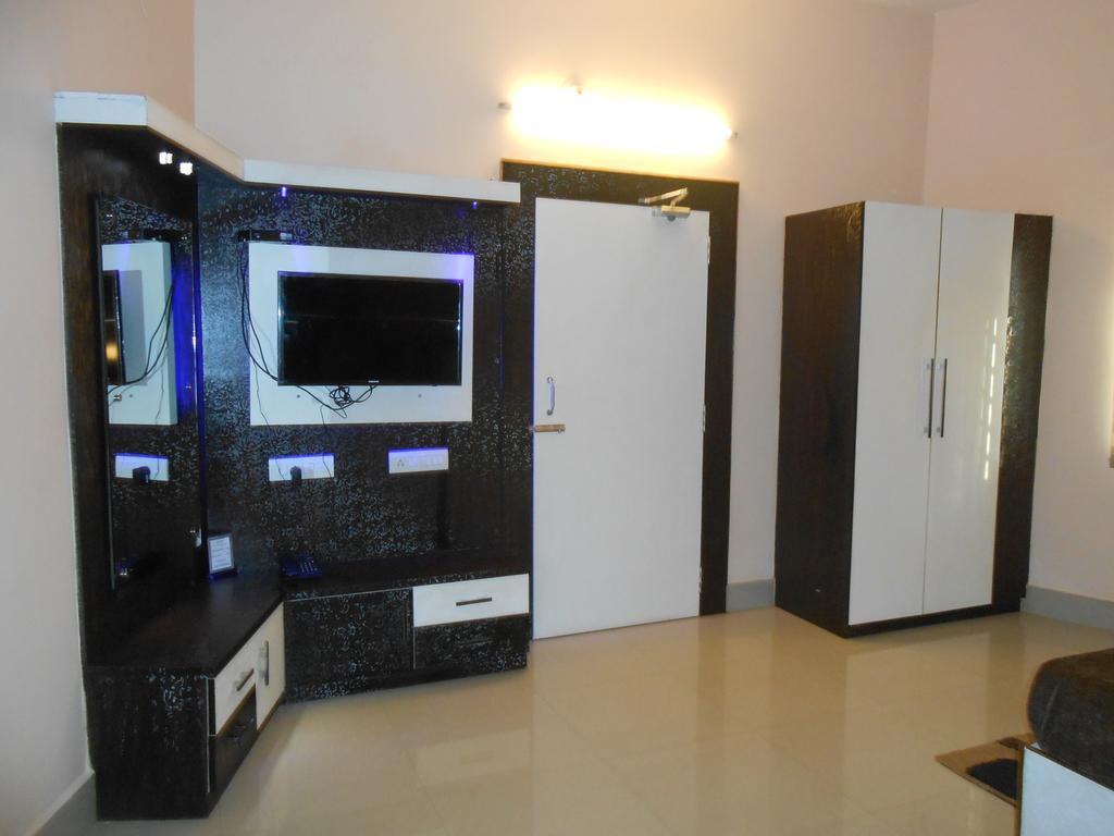 The Pearl Hotel Puri Esterno foto