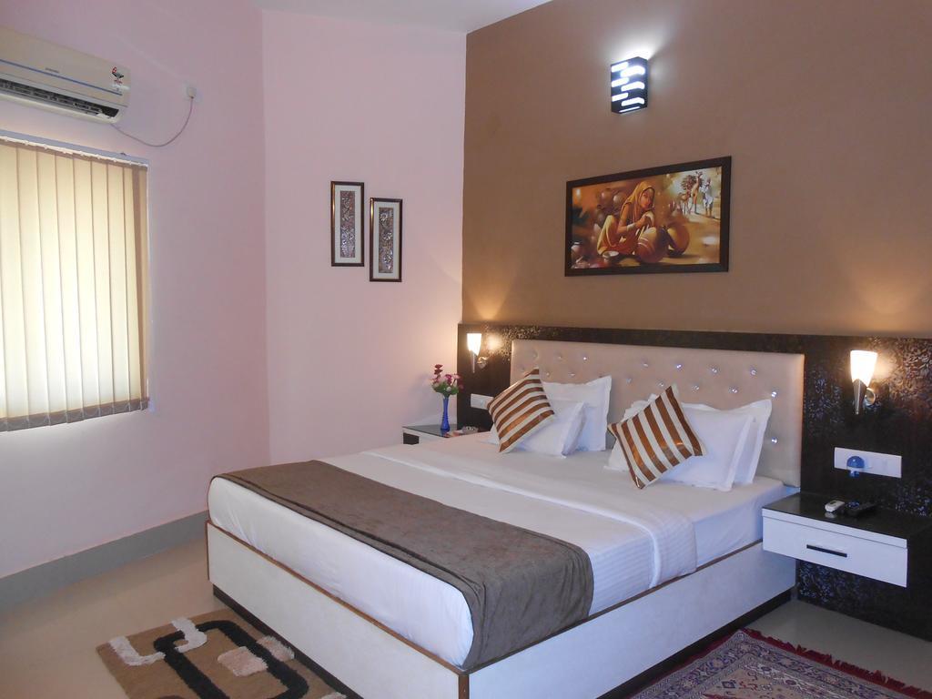 The Pearl Hotel Puri Esterno foto